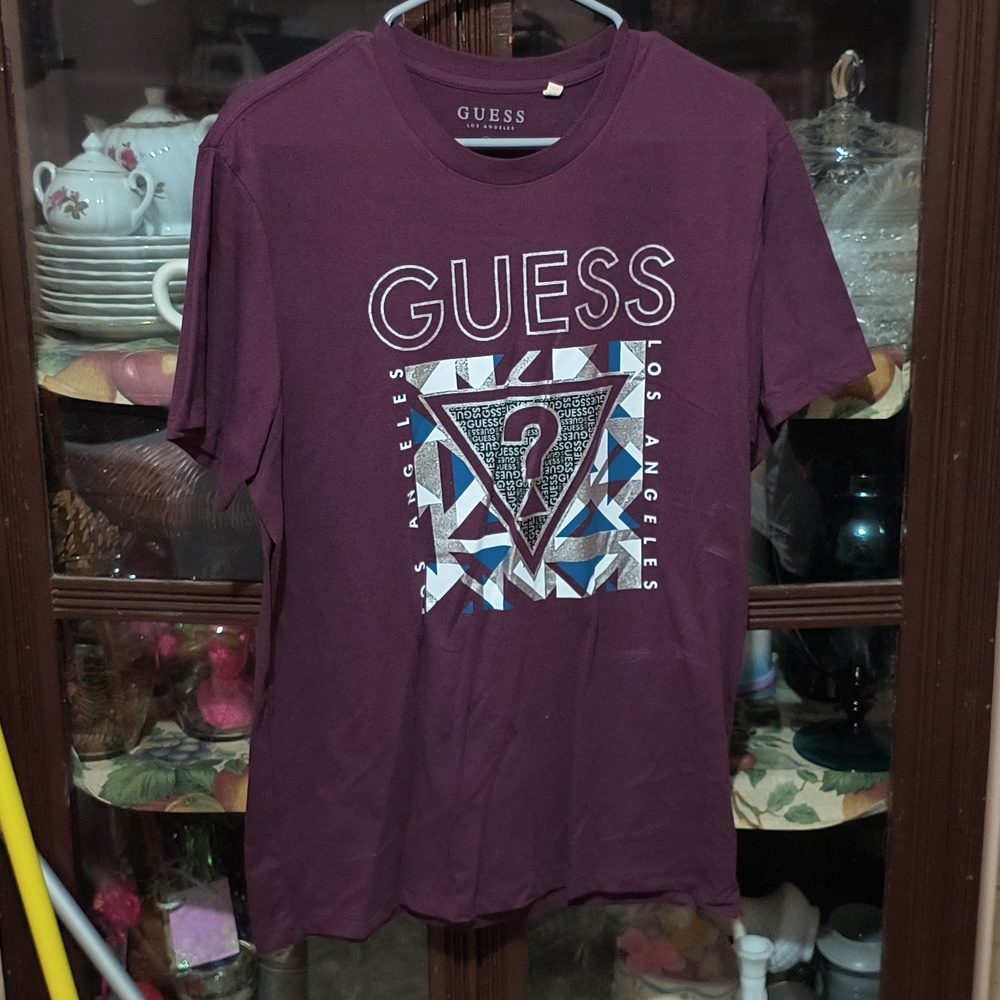 Men's Guess T shirt